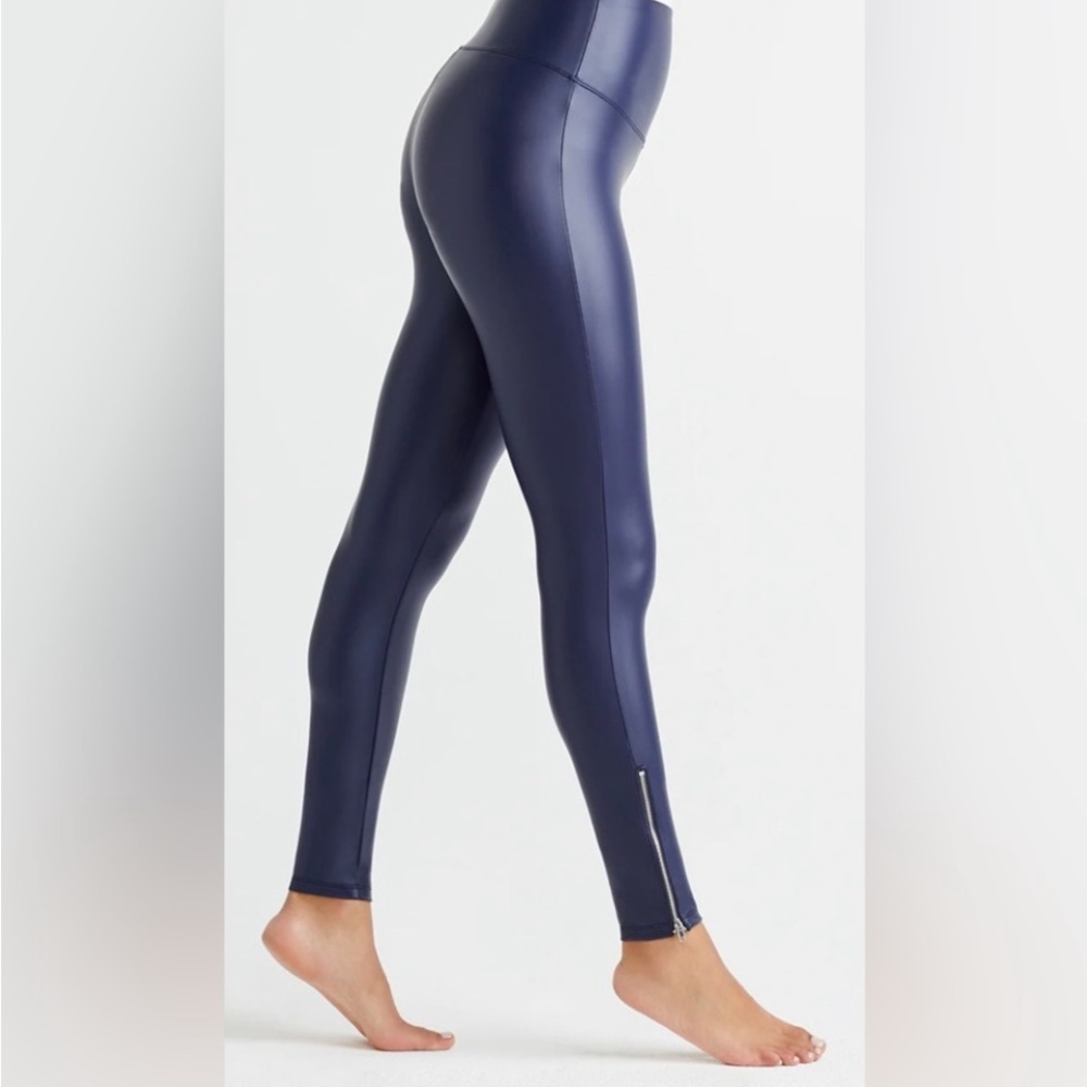 Yummie Faux Leather Pants with zipper